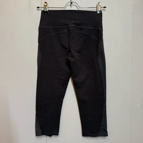 2 pair Green Apple Bamboo Yoga Capri Pants - Picture 5 of 5